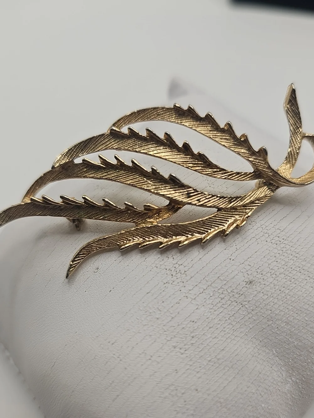 Sara Cov Vintage Gold Leaf Statement Brooch - Elegant Women's Jewelry